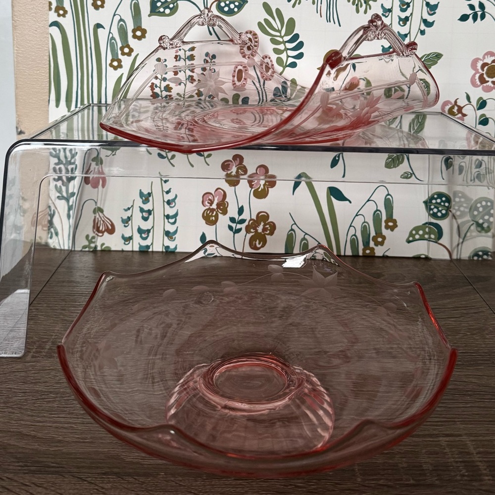 ❌SOLD❌Pink Etched Floral Depression Glass Set